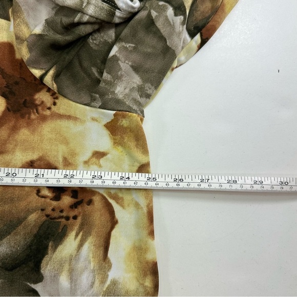 Susan Graver Floral Print Women's Top - Picture 5 of 8